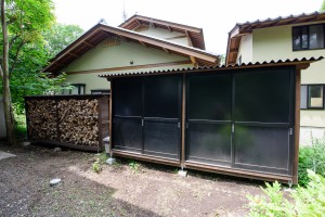 アルミの扉を取りつけた状態